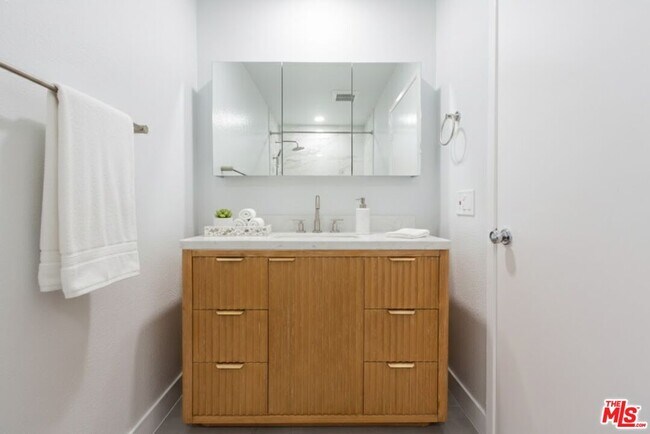 Building Photo - 4041 Via Marisol