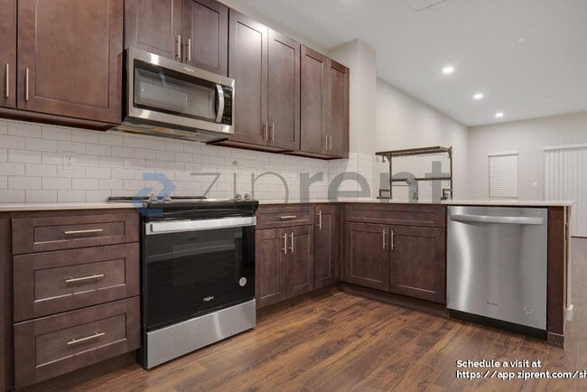 Building Photo - 9614 19th Ave SE