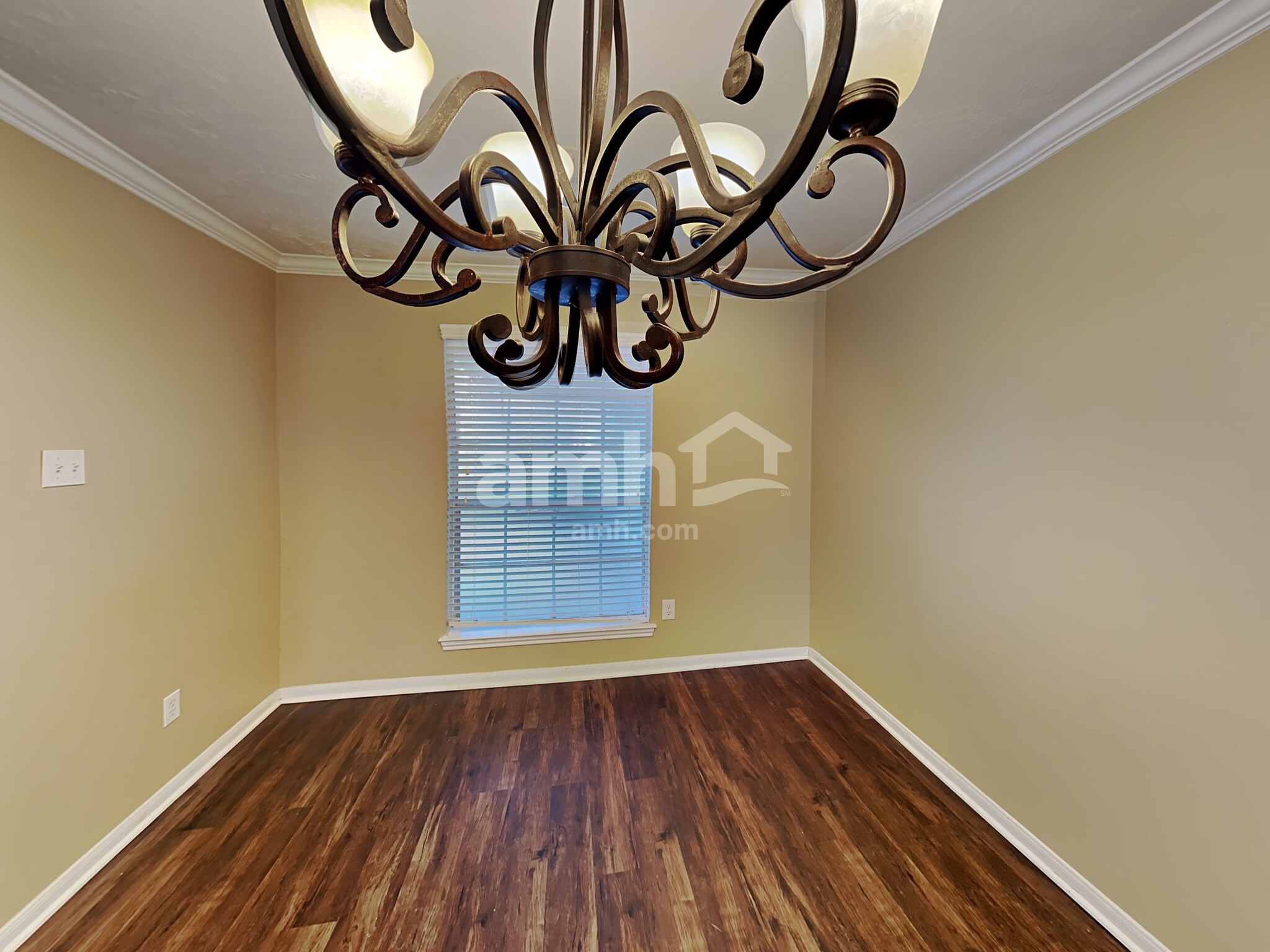 Building Photo - 29010 Ashbrook Ln