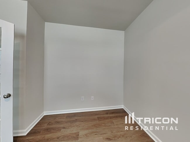 Building Photo - 108 Fennec Dr