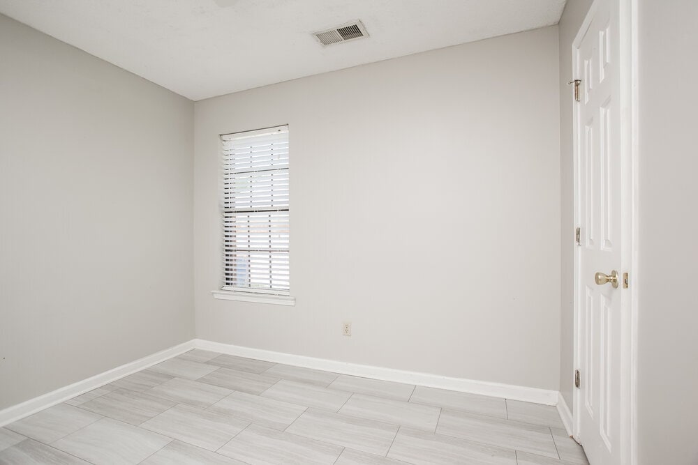 Building Photo - 10824 Ridgefield Dr