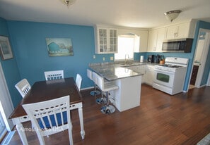 Building Photo - 1028 Coppens Rd