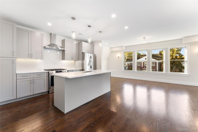 Primary Photo - 15 Lincoln Ave