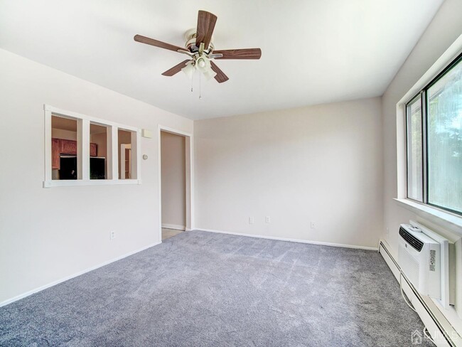 Building Photo - 1222 Cricket Ln