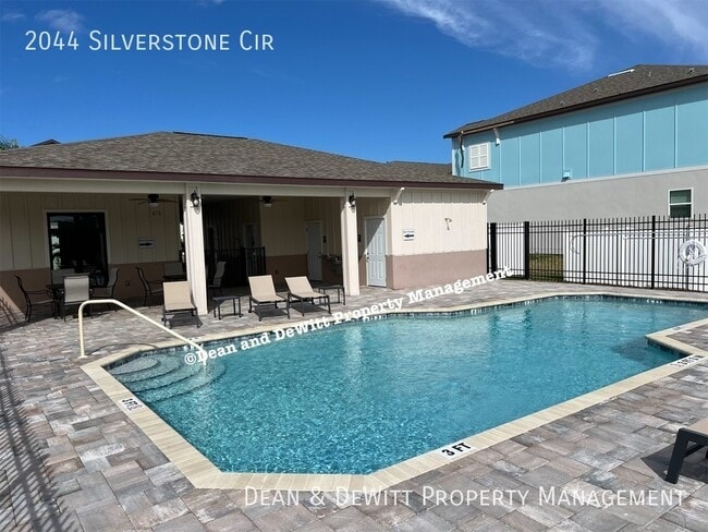 Building Photo - 2044 Silverstone Cir