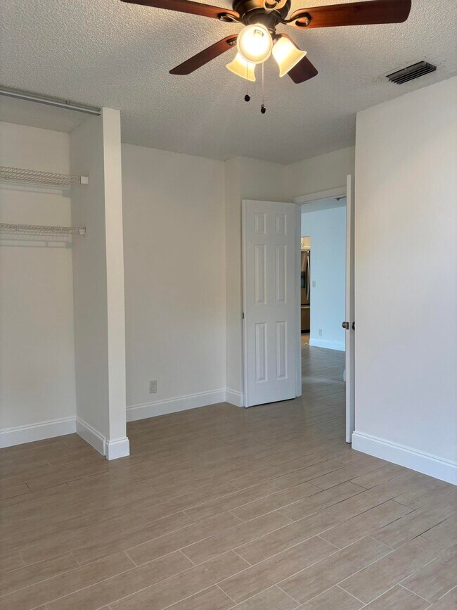 Building Photo - 3529 NW 35th St