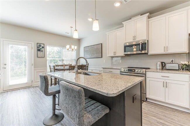 Building Photo - 1380 Sugar Glen Ct