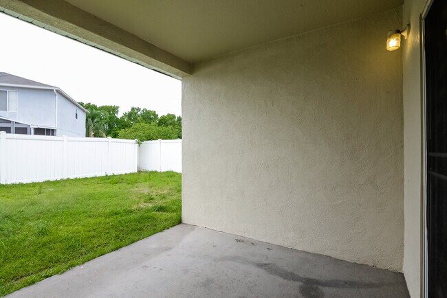 Building Photo - 30932 Midtown Ct