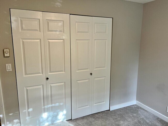 Building Photo - 1526 192nd St SE