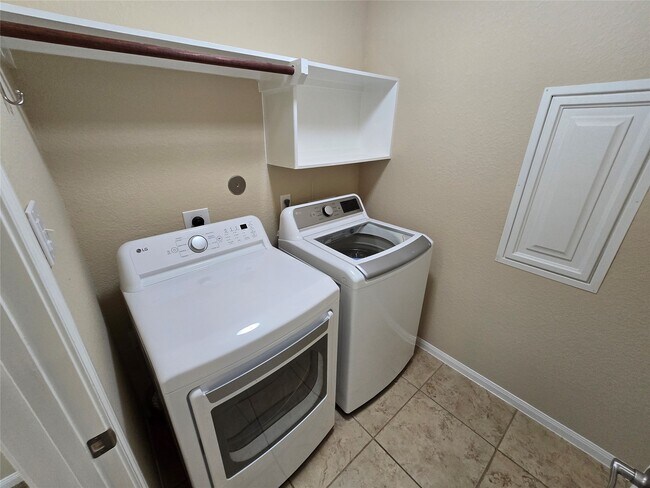 Building Photo - 24710 Tribeca Ln