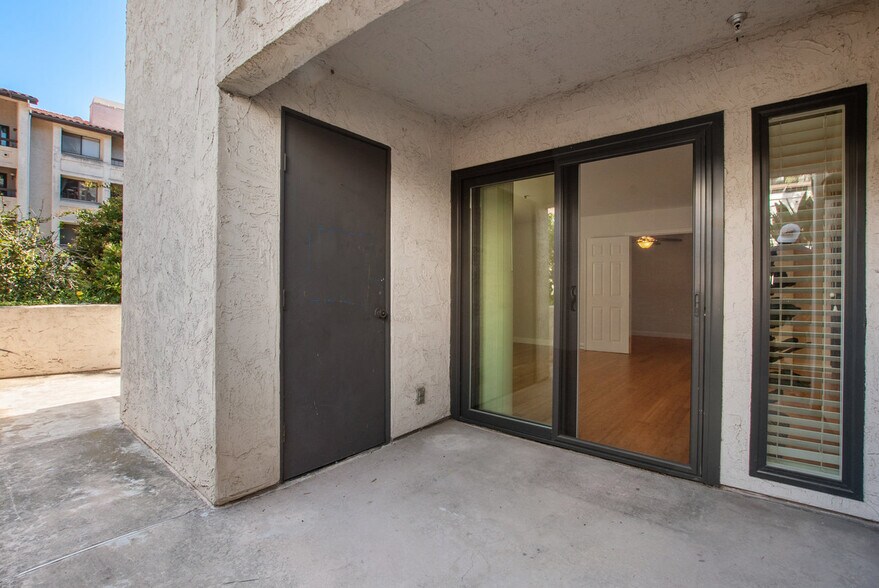 Building Photo - 5605 Friars Rd