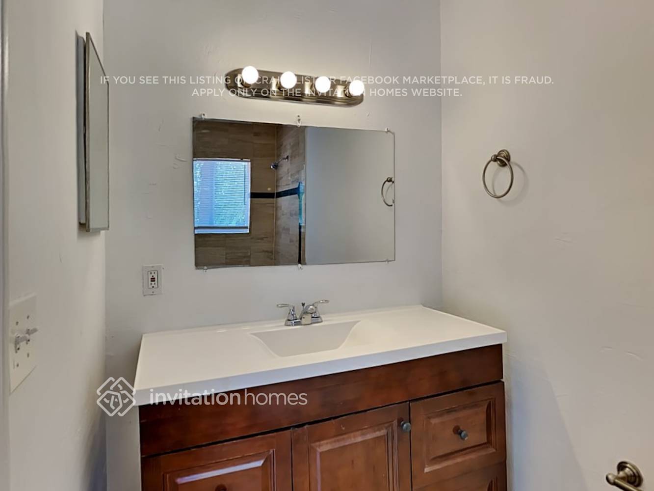 Building Photo - 14502 SW 139th Ave Cir E