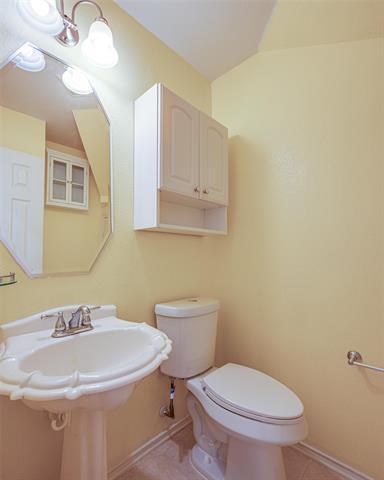 Building Photo - 4621 Gardenia Way