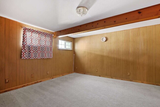 Building Photo - Old East Davis Rental with Spacious Yard, Bonus Room & Easy Bike Access to UC Davis