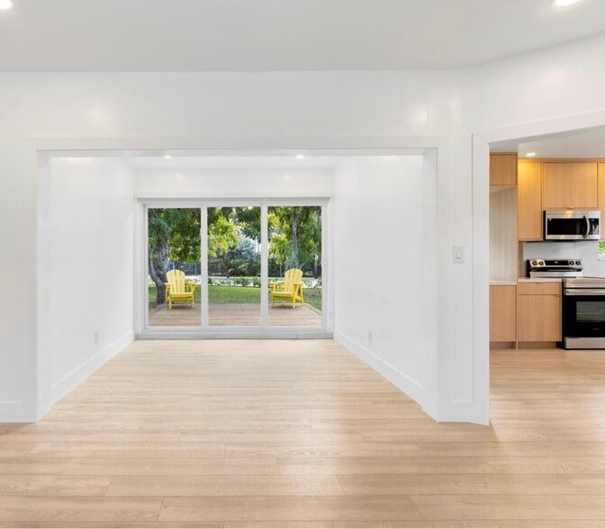 Building Photo - 810 NW 7th St