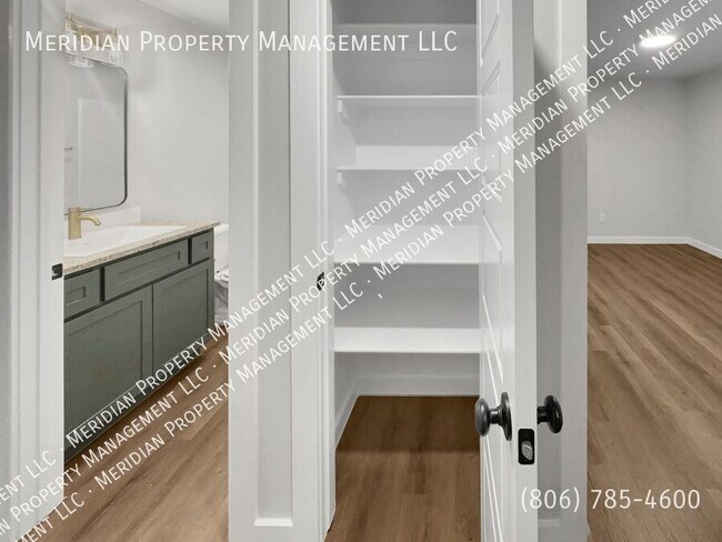 Building Photo - 2128 Kokomo-