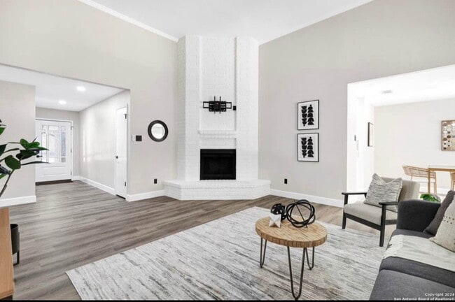 Building Photo - "Charming 4-Bedroom Home with Elegant Gran...