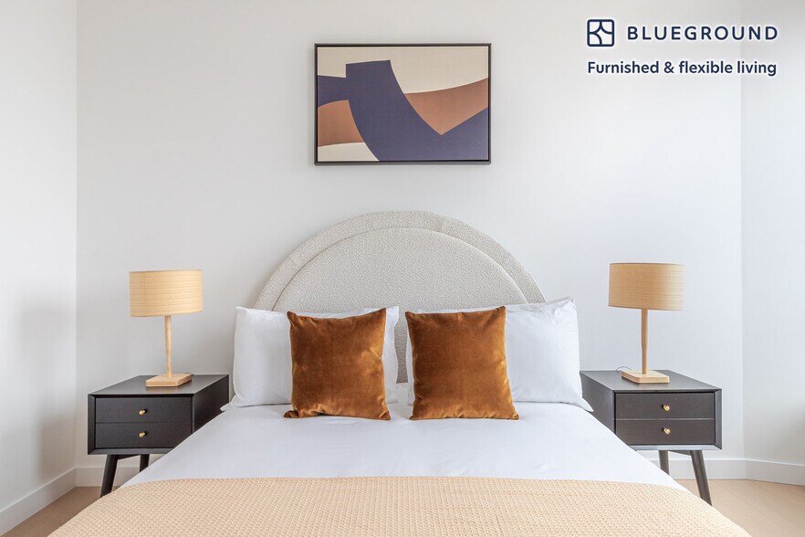 Building Photo - 482 Kent Ave