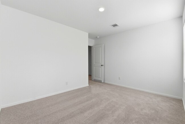 Building Photo - 629 Craven St