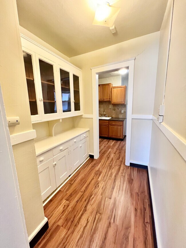 IMG_1092 - Cross Apartments