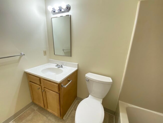 Building Photo - 171 Eastern Ave