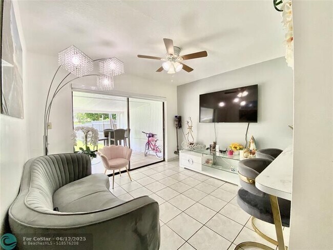 Building Photo - 416 SW 96th Ct