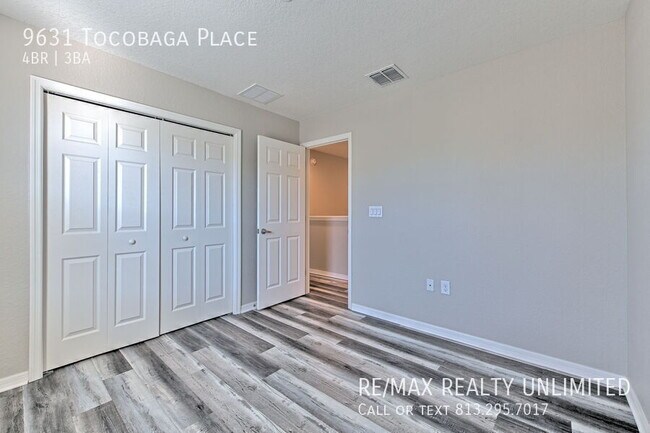 Building Photo - 9631 Tocobaga Pl