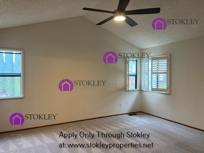 Building Photo - 3840 Rockford Dr