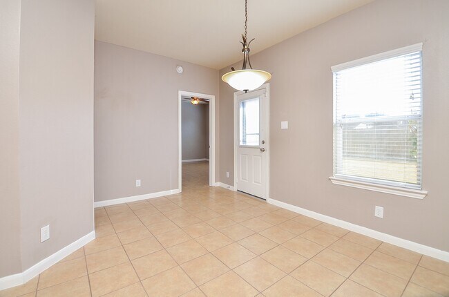 Building Photo - 10806 Woodwind Shadows Dr