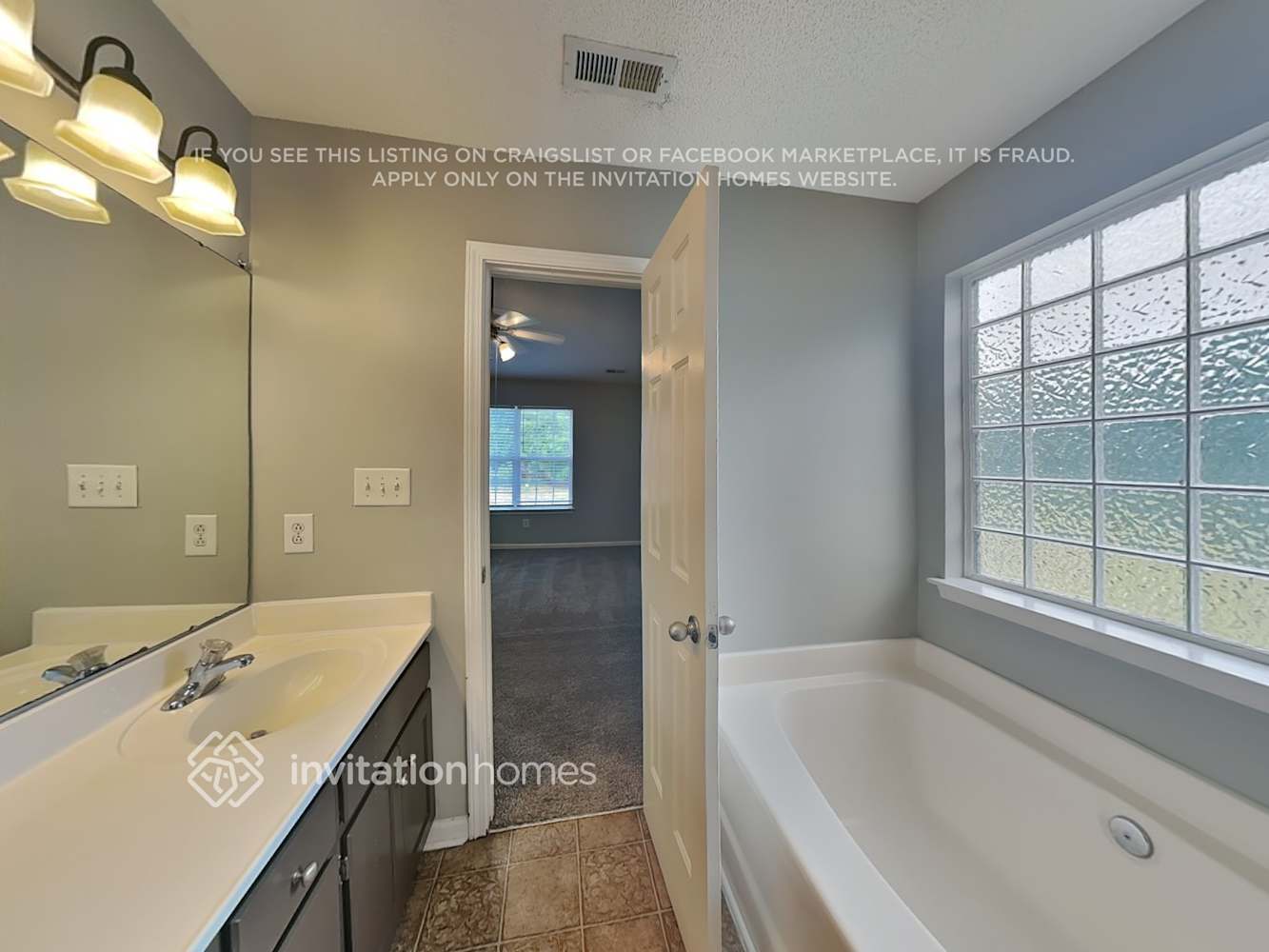Building Photo - 3142 Blueberry Dr