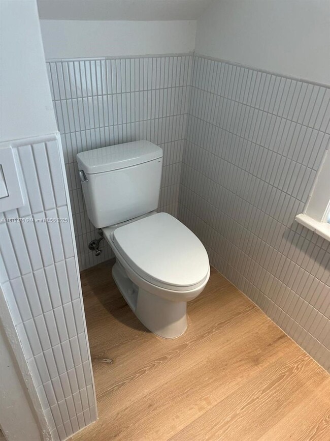 Building Photo - 177 NE 44th St