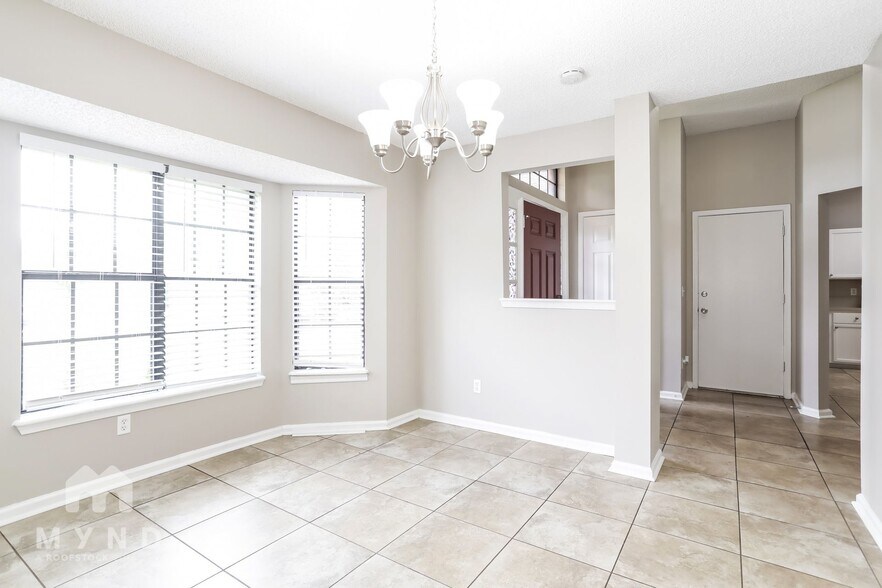 Building Photo - 398 Willow Green Dr