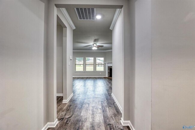 Building Photo - 124 Oak Fletcher Dr