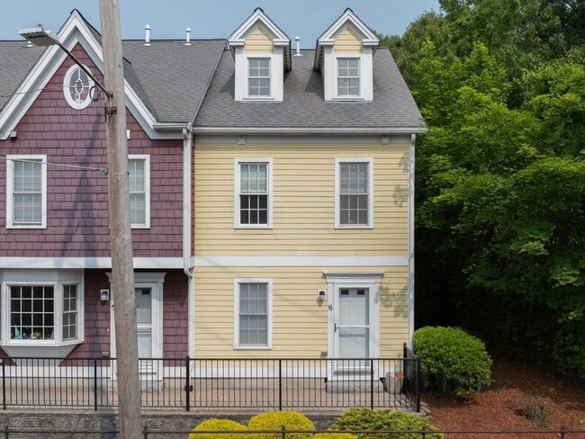Primary Photo - 40 Brattle St