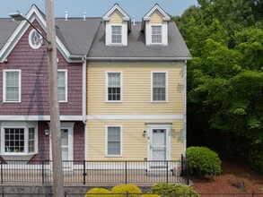 Building Photo - 40 Brattle St