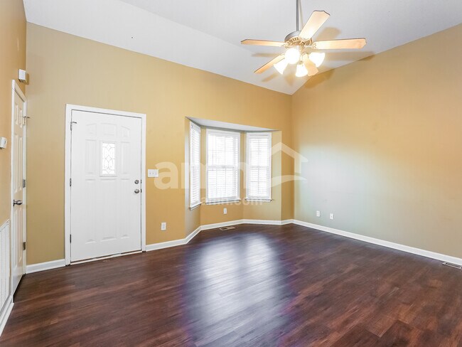 Building Photo - 1533 Cedar Springs Cir