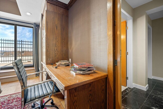 Building Photo - 275 U.S. 20-SI ID1240408P