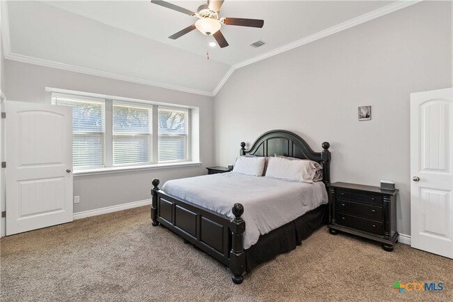Building Photo - 8402 Ridge Crest Dr