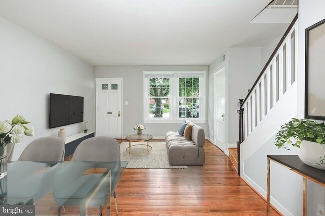 Building Photo - 1510 S Edgewood St