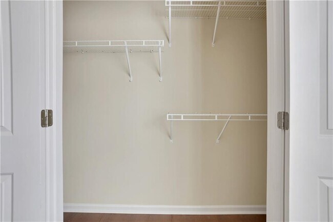 Building Photo - 2526 Morgan Chase Dr