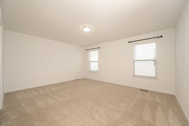 Building Photo - 223 Randlin Dr