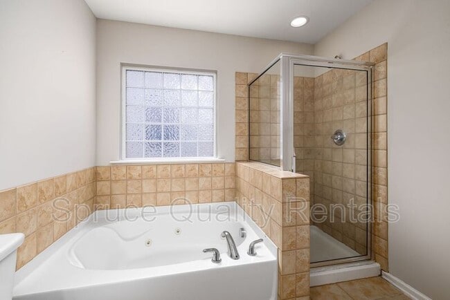 Building Photo - 206 Northlands Dr