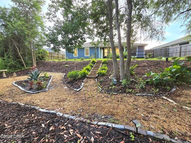 Building Photo - 603 Diamonte Cir
