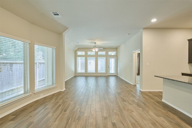 Building Photo - 103 Sunrise Haven Dr