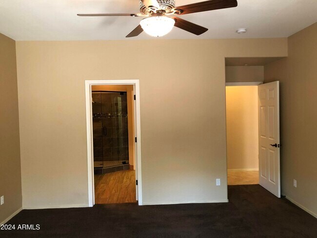 Building Photo - 12399 W Roberta Ln