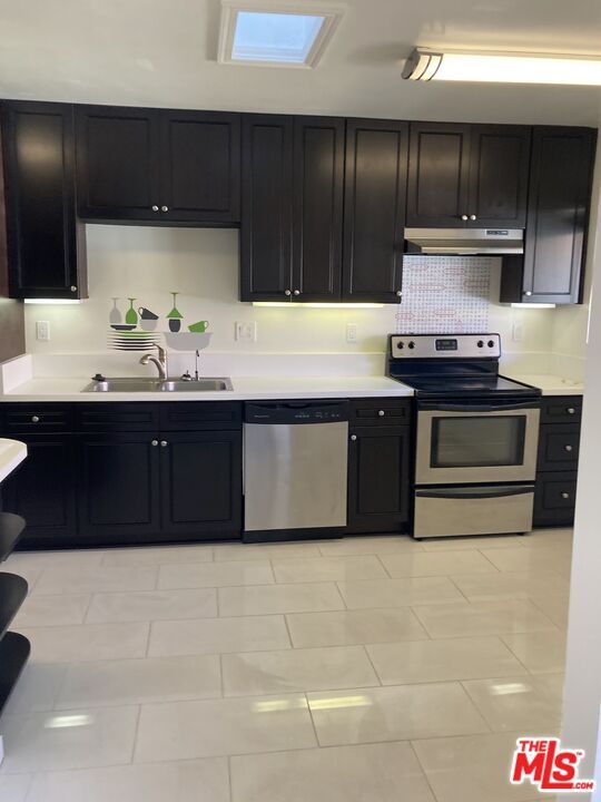 Building Photo - 1033 6th St