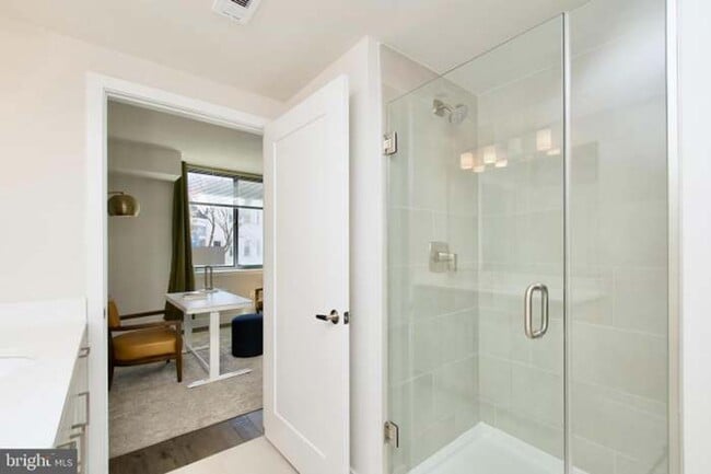 Building Photo - 2 Bedroom 2 Bathroom Modern Condo at The Lexicon, NoMa Neighborhood, Modern Appliances, Covered P...