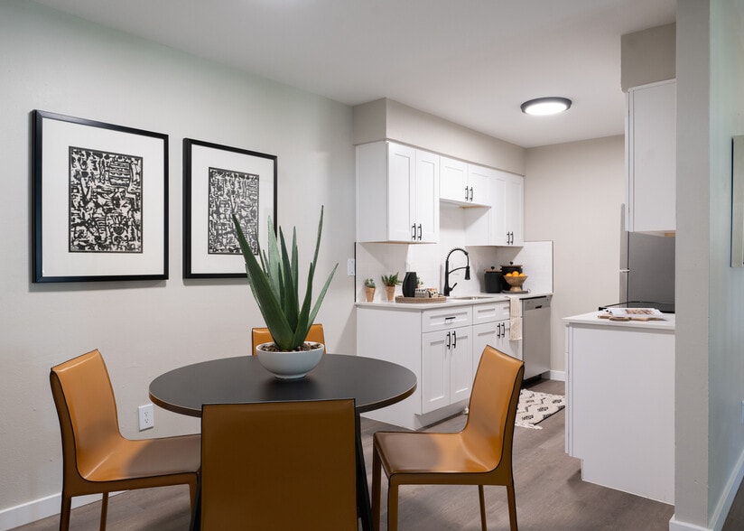 Building Photo - Highpoint Creek Apartments