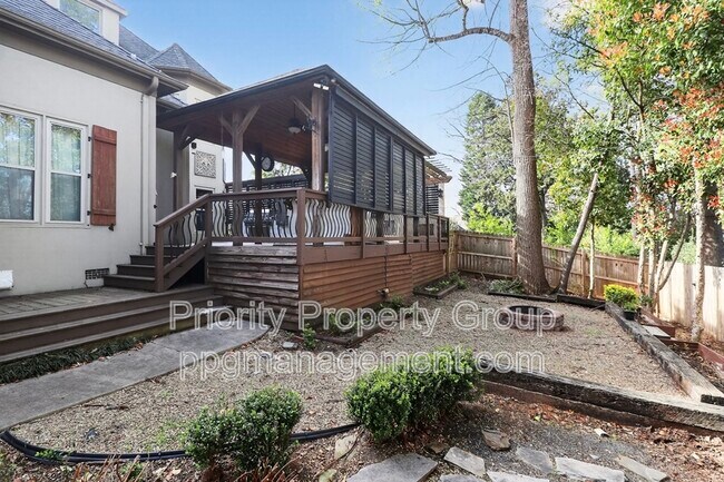 Building Photo - 16205 Riverpointe Dr