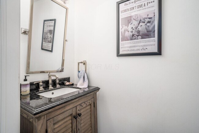 Building Photo - 7179 Fernridge Dr